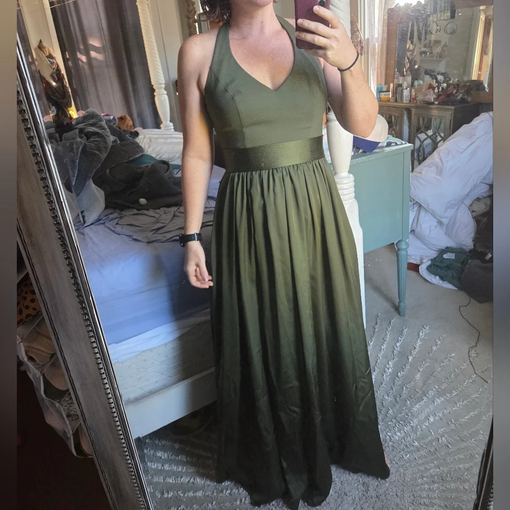 Vera Wang White Label Green Formal Halter Dress - Picture 2 of 9